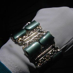 VINTAGE DOUBLE  WIDE Green Thermoset BRACELET~circa 1950's GOLD TONE BEAUTY